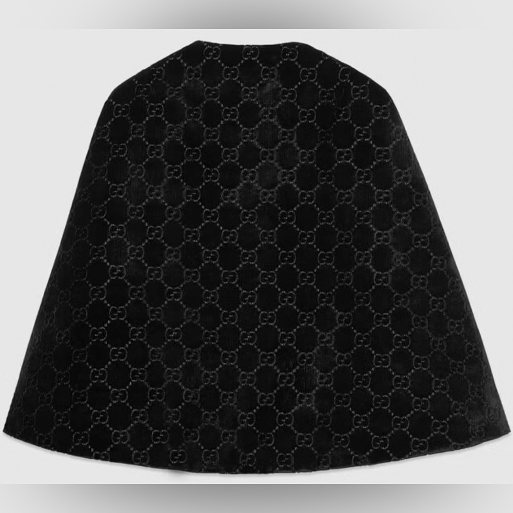 ❌SOLD❌100% Authentic Gucci GG Logo Black Velvet Cape Poncho One Size - Picture 12 of 16